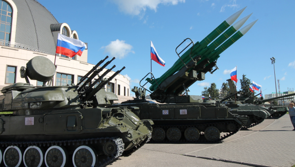 Музей оружия празднует День Государственного флага России Тульский Государственный Музей Оружия