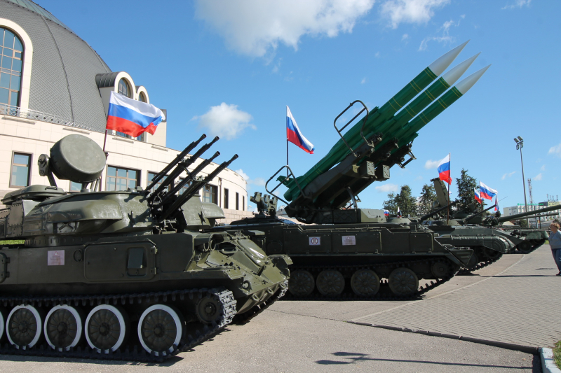 Музей оружия празднует День Государственного флага России Тульский Государственный Музей Оружия