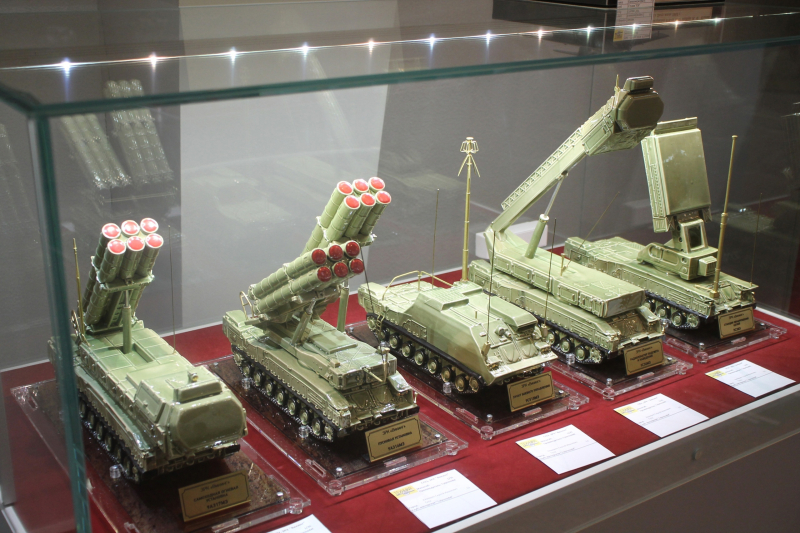 16 октября в Тульском музее оружия открылась XV, юбилейная, выставка «Техника в масштабе» с уникальной экспозицией миниатюрных моделей техники разных эпох Тульский Государственный Музей Оружия