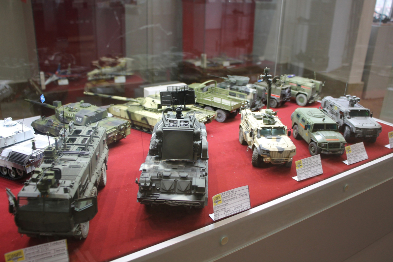 16 октября в Тульском музее оружия открылась XV, юбилейная, выставка «Техника в масштабе» с уникальной экспозицией миниатюрных моделей техники разных эпох Тульский Государственный Музей Оружия