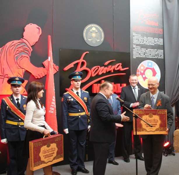 Выставка «Война и мифы» открыта! Только один месяц в Тульском музее оружия! Вход на выставку свободный. Тульский Государственный Музей Оружия