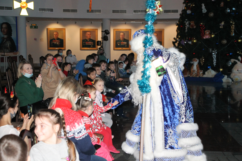 В Тульском музее оружия завершились детские новогодние представления! Более 1200 мальчишек и девчонок стали участниками увлекательного приключения-путешествия в волшебном Шлеме! Тульский Государственный Музей Оружия