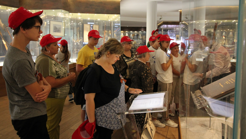 К 75-летию Курской битвы. «Всегда Великая Победа». Впервые представители фонда «Мир ради жизни» в музее оружия. Тульский Государственный Музей Оружия