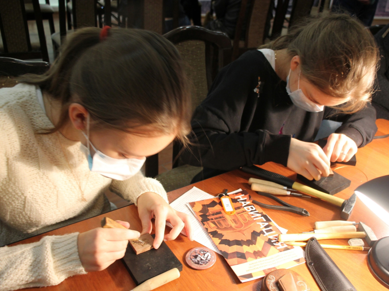 Мастер-классы в Тульском музее оружия! Оружейных дел мастера не перестают удивлять многогранным искусством! Тульский Государственный Музей Оружия