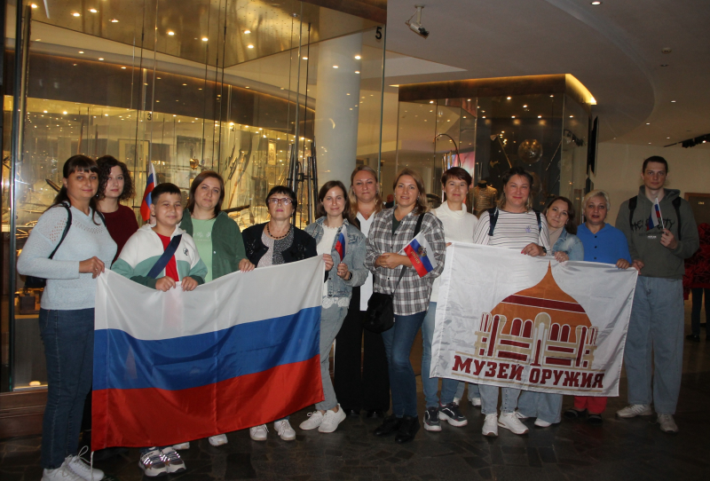 «Гордо реет флаг державный!»: День Государственного флага России в Тульском музее оружия! Тульский Государственный Музей Оружия