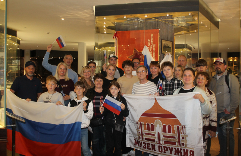 «Гордо реет флаг державный!»: День Государственного флага России в Тульском музее оружия! Тульский Государственный Музей Оружия