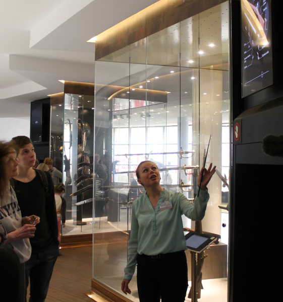 Музей оружия посетили участники фестиваля «Толстой Weekend» - коллектив Московского театра имени Маяковского. Тульский Государственный Музей Оружия