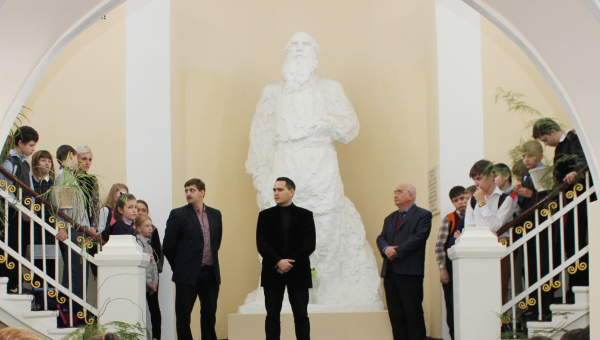 Выставка «Город-Герой. Оборона Тулы 1941 года» музея оружия открыта в Яснополянской школе им. Л.Н. Толстого. Тульский Государственный Музей Оружия