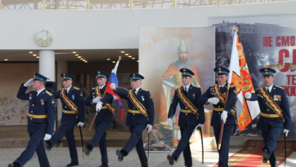 «Вручаемое знамя - олицетворение чести, доблести, славы и боевых традиций!» Тульский Государственный Музей Оружия