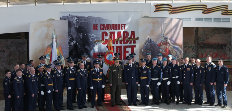 «Вручаемое знамя - олицетворение чести, доблести, славы и боевых традиций!» Тульский Государственный Музей Оружия