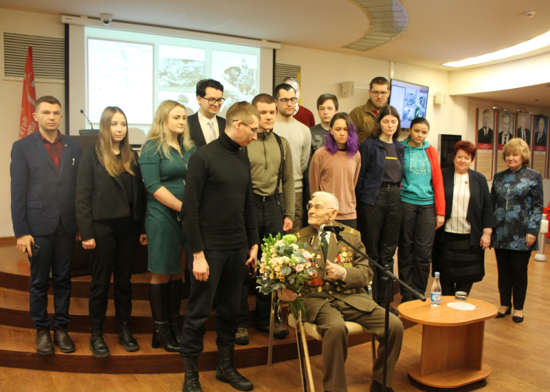 В музее оружия прошла встреча с делегацией молодежи г. Рязань - участниками межрегиональной патриотической акции «Линии жизни» Тульский Государственный Музей Оружия