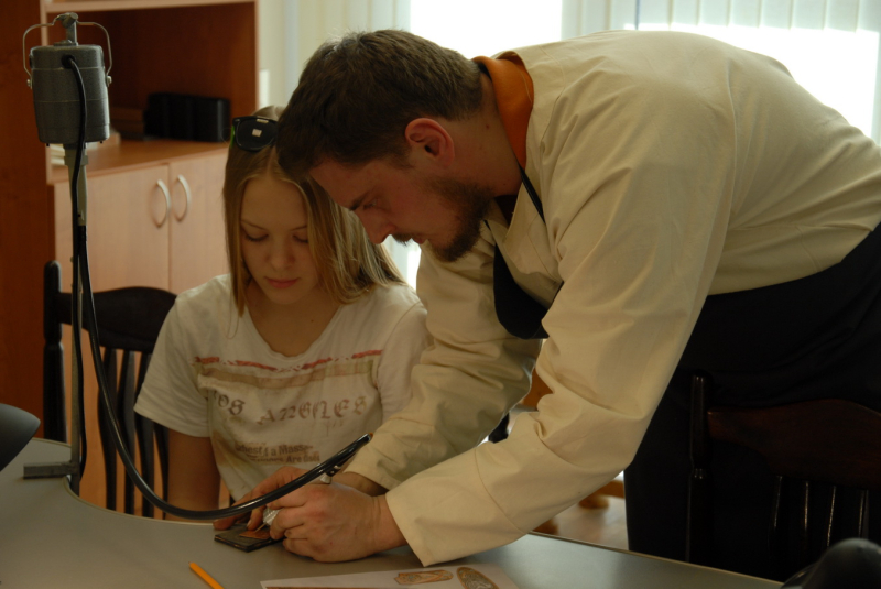 Юные подмастерья в музее оружия раскрывают секреты оружейного ремесла Тульский Государственный Музей Оружия