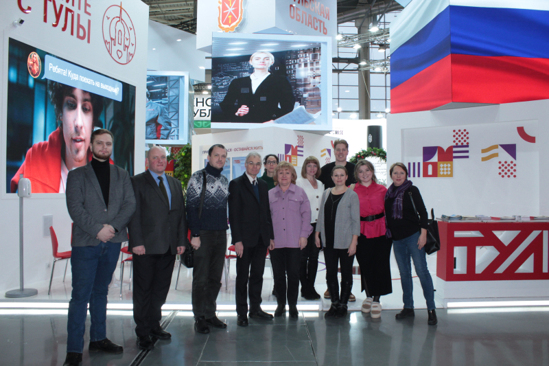 Делегация Тульского государственного музея оружия приняла участие в работе Международной выставки-форума «Россия» Тульский Государственный Музей Оружия