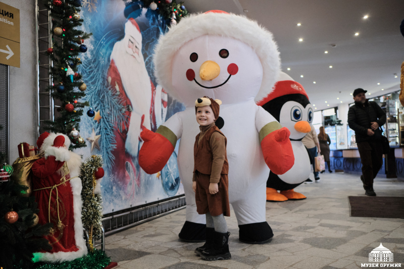 В Тульском государственном музее оружия по доброй традиции стартовали масштабные праздничные детские новогодние театрализованные представления! Тульский Государственный Музей Оружия