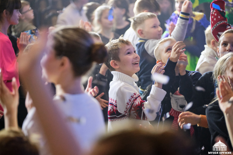 В Тульском государственном музее оружия по доброй традиции стартовали масштабные праздничные детские новогодние театрализованные представления! Тульский Государственный Музей Оружия