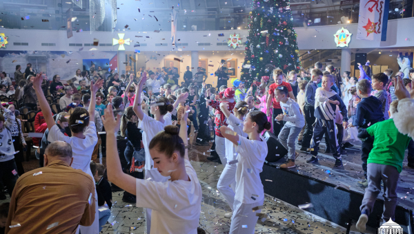 В Тульском музее оружия завершились масштабные новогодние детские театрализованные представления «Новогодний компас Богатырского шлема»! Тульский Государственный Музей Оружия