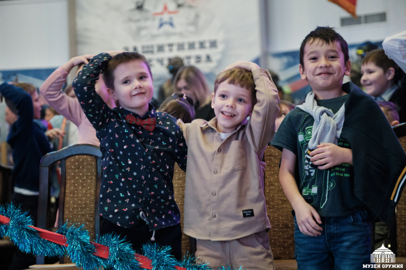 В Тульском музее оружия завершились масштабные новогодние детские театрализованные представления «Новогодний компас Богатырского шлема»! Тульский Государственный Музей Оружия
