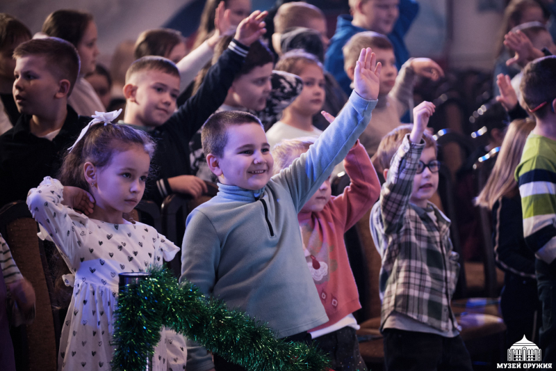 В Тульском музее оружия завершились масштабные новогодние детские театрализованные представления «Новогодний компас Богатырского шлема»! Тульский Государственный Музей Оружия