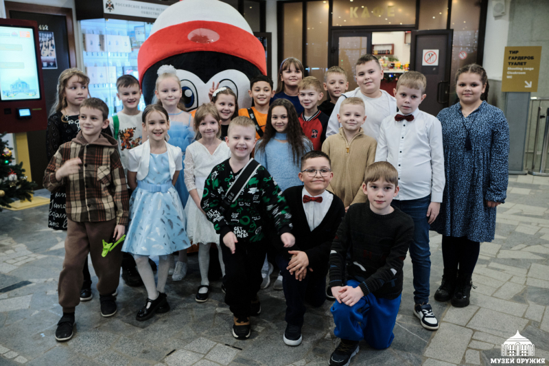 В Тульском музее оружия завершились масштабные новогодние детские театрализованные представления «Новогодний компас Богатырского шлема»! Тульский Государственный Музей Оружия