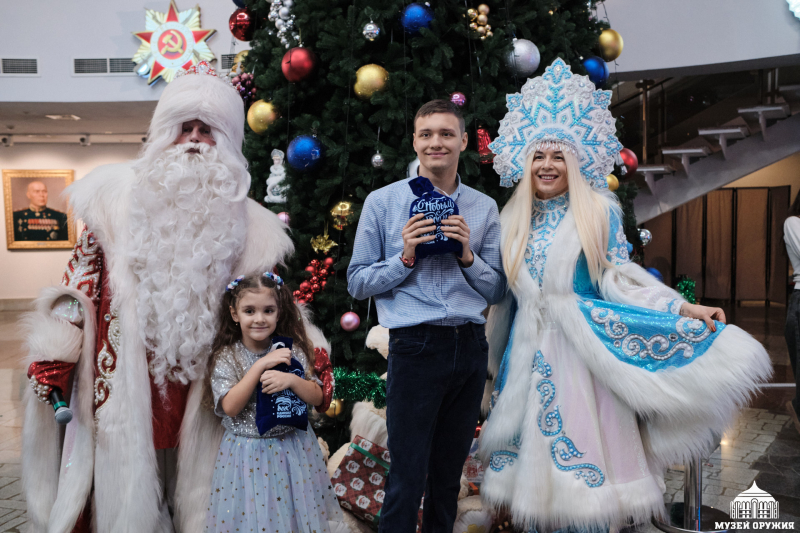 «Новогоднее чудо» для воспитанников Тульской общественной организации «Маленькая страна - Мы есть!» Тульский Государственный Музей Оружия