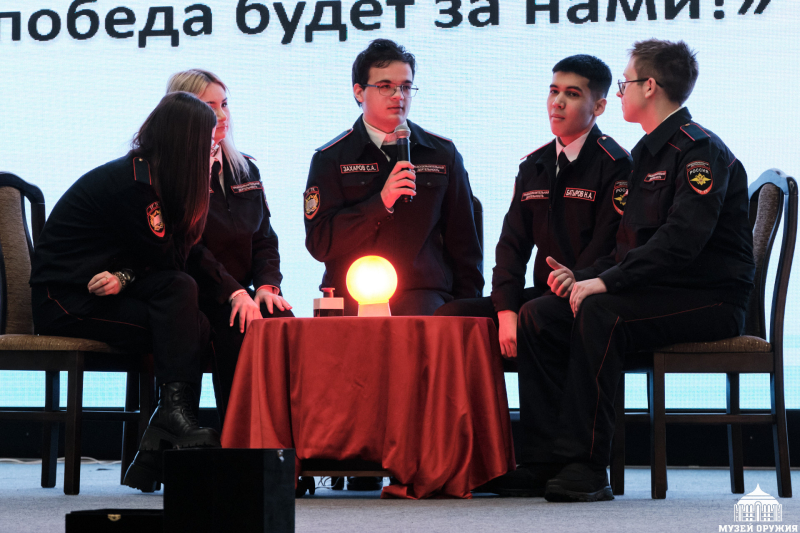 «Студенческий десант» в Тульском музее оружия! Тульский Государственный Музей Оружия