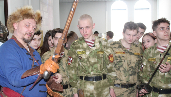 23 февраля - масштабная интерактивная площадка военно-исторической реконструкции Тульского регионального отделения ООД «РОСРЕКОН» Тульский Государственный Музей Оружия
