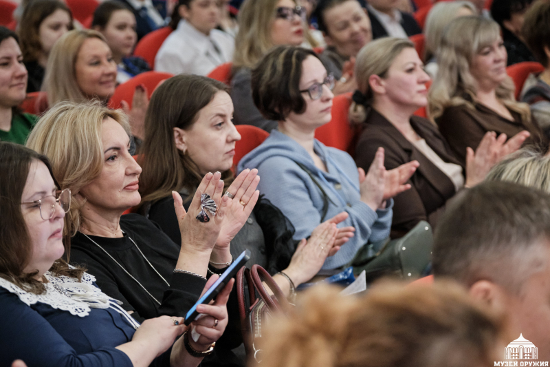В музее оружия состоялась конференция «Сотрудничество медиаторов с Комитетом семей воинов Отечества. Опыт Тульской области» Тульский Государственный Музей Оружия