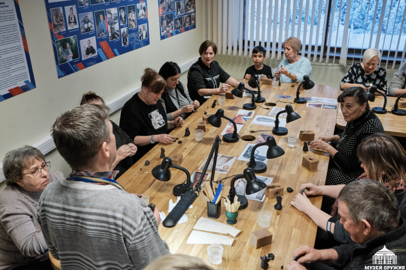 В музее оружия состоялась конференция «Сотрудничество медиаторов с Комитетом семей воинов Отечества. Опыт Тульской области» Тульский Государственный Музей Оружия