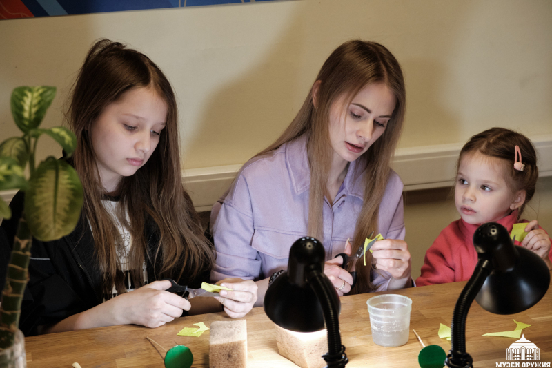 В Международный женский день Музей оружия дарит посетителям яркие впечатления и незабываемые эмоции! Тульский Государственный Музей Оружия