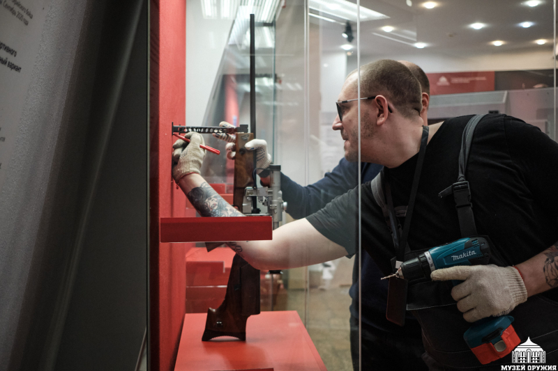 Монтаж выставки «Трехлинейка: век на защите Отечества» Тульский Государственный Музей Оружия