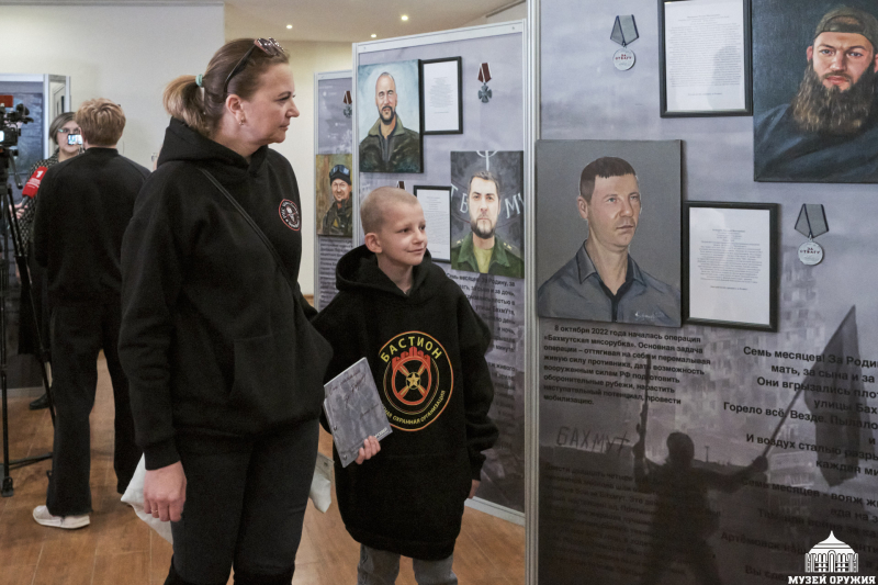 В музее оружия состоялось открытие выставки портретов «Они сражались за Родину» Тульский Государственный Музей Оружия