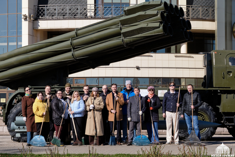 Вместе за чистоту: молодежь Музея оружия на субботнике! Тульский Государственный Музей Оружия