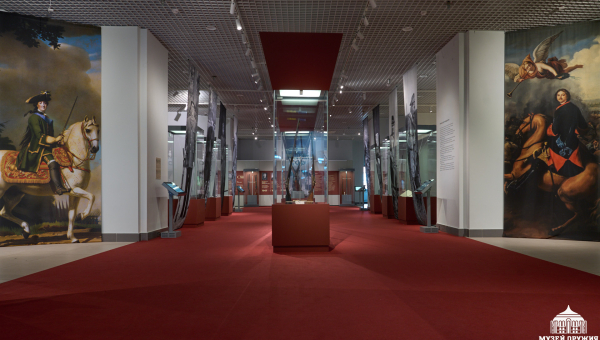 В Выставочном центре Тульского музея оружия на территории Тульского кремля открылась выставка «Три стихии тульского оружия: охота, спорт, защита» Тульский Государственный Музей Оружия