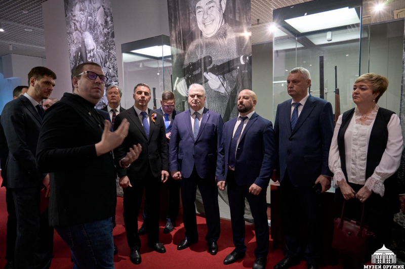 В Выставочном центре Тульского музея оружия на территории Тульского кремля открылась выставка «Три стихии тульского оружия: охота, спорт, защита» Тульский Государственный Музей Оружия