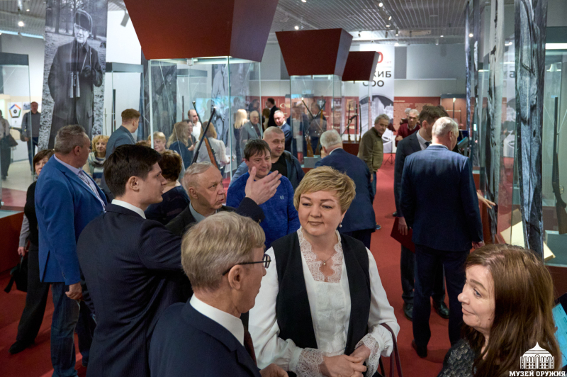 В Выставочном центре Тульского музея оружия на территории Тульского кремля открылась выставка «Три стихии тульского оружия: охота, спорт, защита» Тульский Государственный Музей Оружия