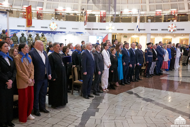 В Музее оружия состоялась всероссийская патриотическая акция «Синий платочек Победы» Тульский Государственный Музей Оружия