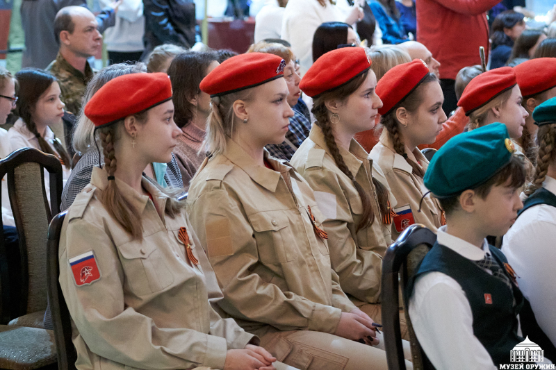 В торжественном Зале Славы Музея оружия прошла церемония награждения победителей муниципального этапа Всероссийской военно-патриотической игры «Зарница 2.0» Тульский Государственный Музей Оружия