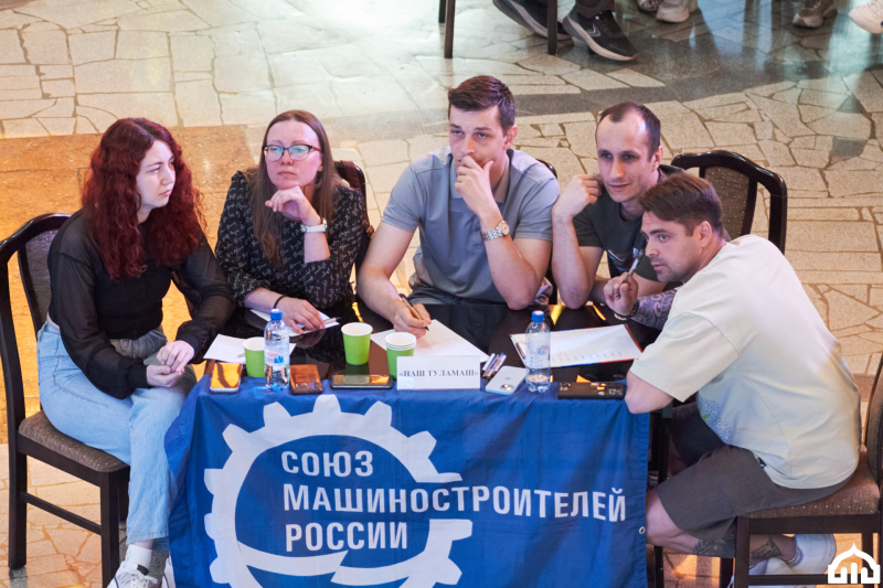 В канун празднования Дня России в Зале Славы российского оружия состоялся масштабный интеллектуальный поединок «России славные страницы!» Тульский Государственный Музей Оружия