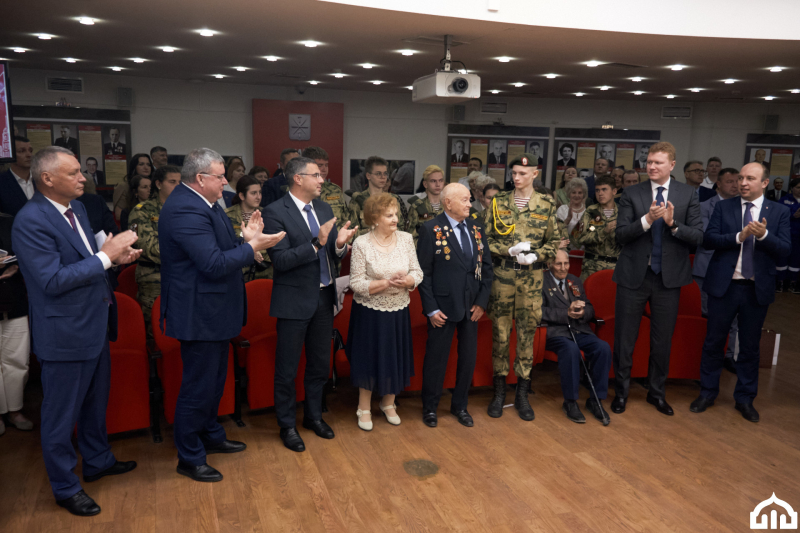 Торжественная церемония поздравления ветерана Великой Отечественной войны Владимира Петровича Лаврова с прекрасным юбилеем - со 100-летием! Тульский Государственный Музей Оружия