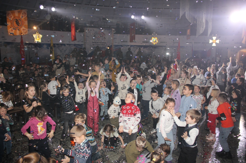 В Тульском государственном музее оружия по доброй традиции стартовали масштабные праздничные детские новогодние театрализованные представления! Тульский Государственный Музей Оружия