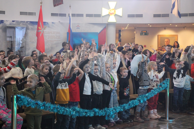 В Тульском государственном музее оружия по доброй традиции стартовали масштабные праздничные детские новогодние театрализованные представления! Тульский Государственный Музей Оружия