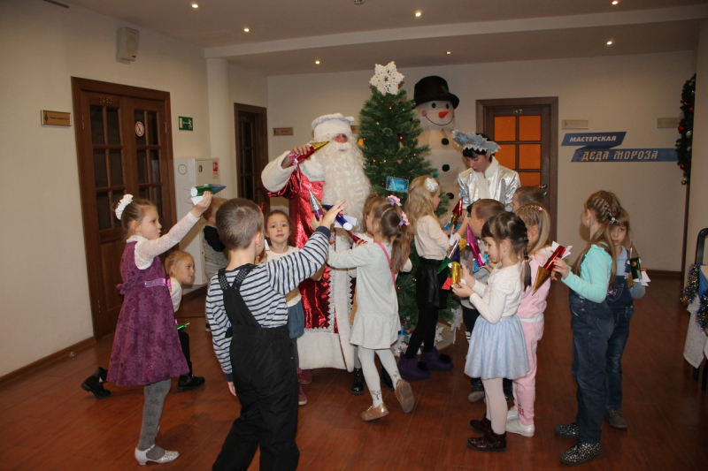 «Мастерская Деда Мороза»: сегодня в музее оружия дан старт подготовке к новогодним праздникам! Тульский Государственный Музей Оружия