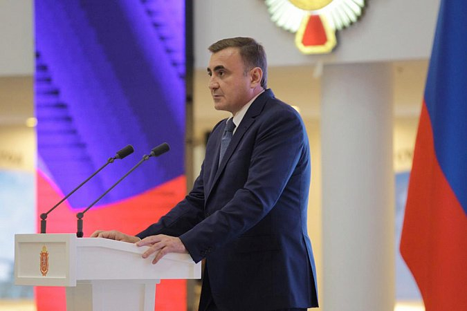 В музее оружия состоялась торжественная церемония поздравления коллективов оборонных предприятий Тульской области и награждение государственными наградами. Тульский Государственный Музей Оружия