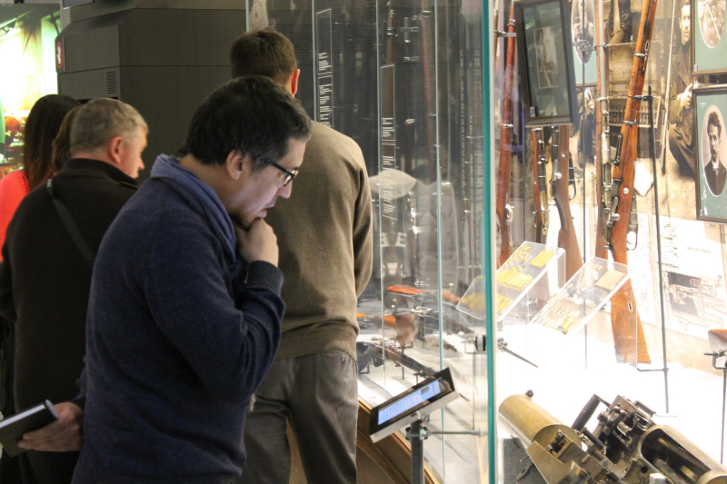 Испанские журналисты восхищены мастерством тульских оружейников Тульский Государственный Музей Оружия