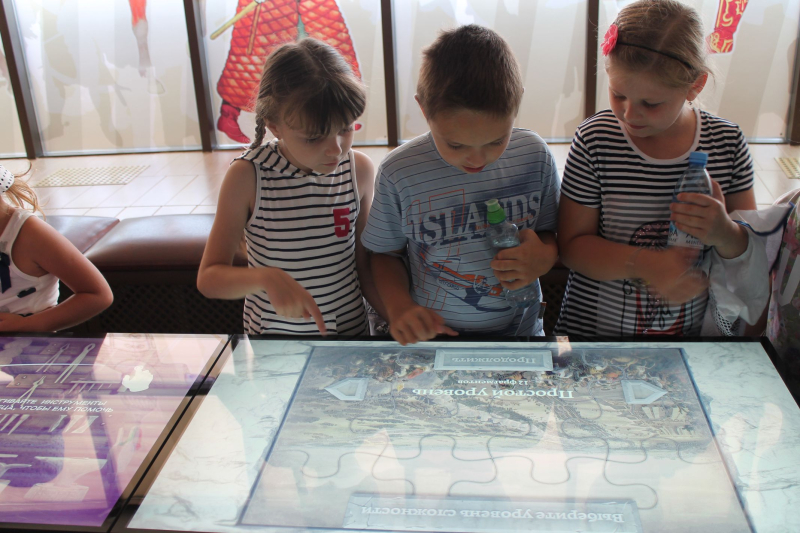 На улице - жара! А у нас в музее комфортно, уютно, а еще – необычайно познавательно. Тульский Государственный Музей Оружия