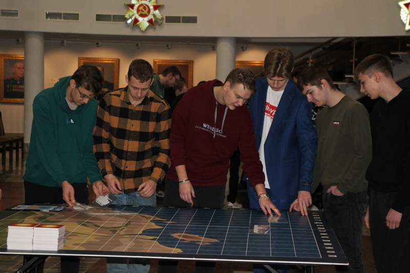 В музее оружия в познавательно-стратегической командной игре «Стальные стражи в бою» состязались команды Тульского колледжа строительства и отраслевых технологий Тульский Государственный Музей Оружия