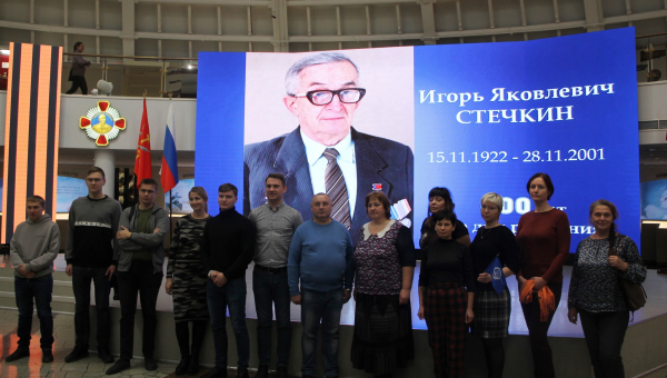 В музее оружия для молодых сотрудников предприятий оборонно-промышленного комплекса Тулы проведена специальная экскурсия Тульский Государственный Музей Оружия