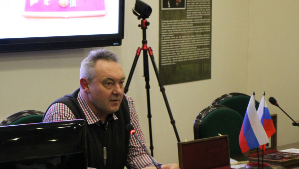 В Тульском музее оружия состоялась презентация книги О.С. Семенова «Набор гравера. «Начало большого пути» Тульский Государственный Музей Оружия