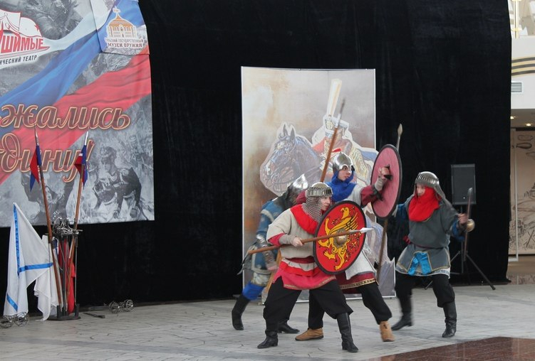 Театр в музее оружия в День семьи, любви и верности! 8 июля в здании-шлеме! Спешите видеть! Тульский Государственный Музей Оружия