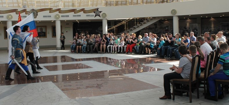 Театр в музее оружия в День семьи, любви и верности! 8 июля в здании-шлеме! Спешите видеть! Тульский Государственный Музей Оружия